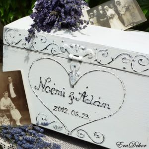SZERETET nászajándék festett emlékláda esküvőre | Nevekkel, dátummal