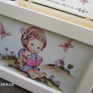 Festett névreszóló Keresztelő ládikó - Olvasó kislány cicával