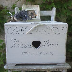 PÉNZGYŰJTŐ zárható festett fa kincsesláda esküvőre | Nevekkel, dátummal